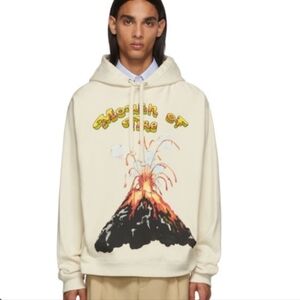 NWT Authentic Gucci Volcano Cotton hoodie in cream color